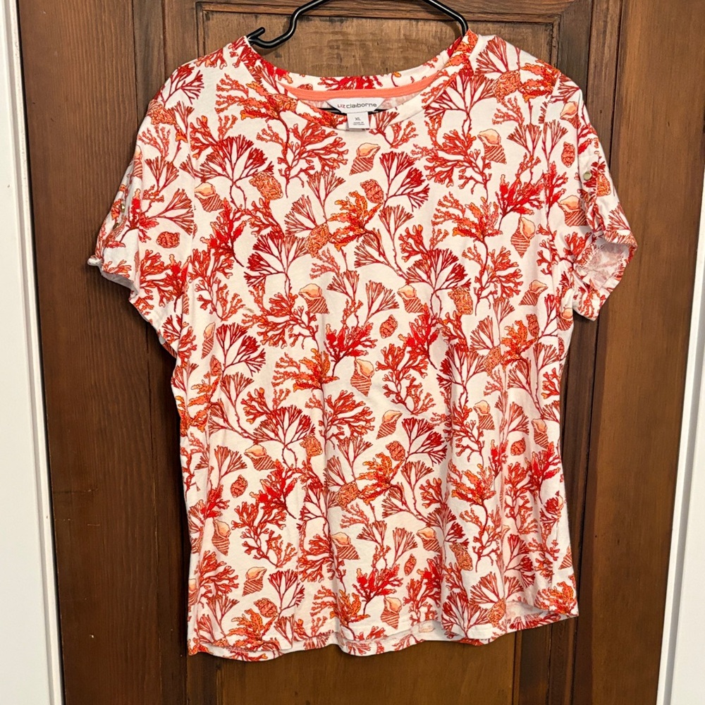 Liz Claiborne orange and white sealife Short Sleeve Top